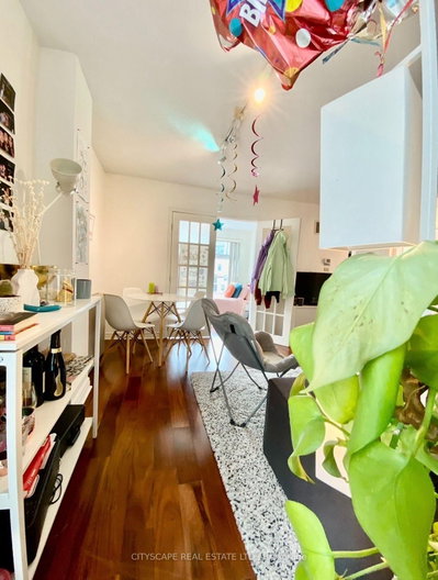Unit 1205 — 50 Lombard Street — more photos