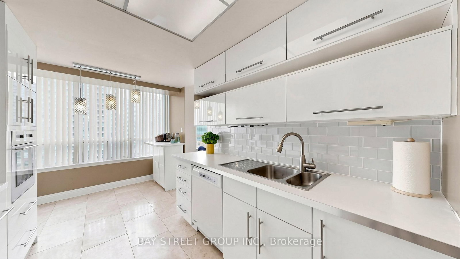 7 Bishop Avenue • #1416 • Toronto, ON photo 11