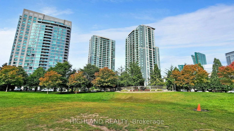 1002 - 18 Harrison Garden