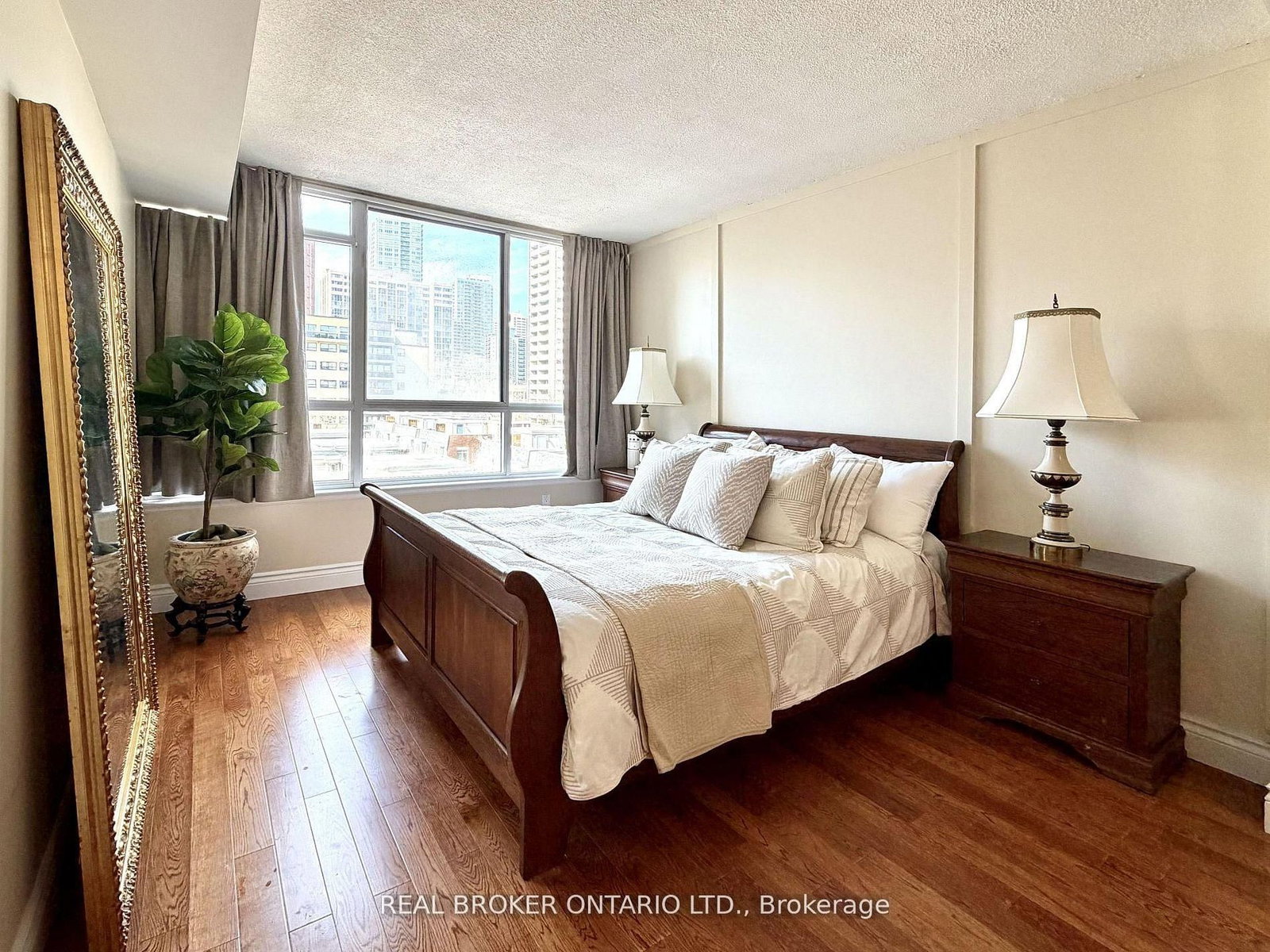 130 Carlton Street • #602 • Toronto, ON photo 21
