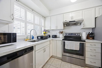 Unit 40 — 21 Replin Road — photo 3