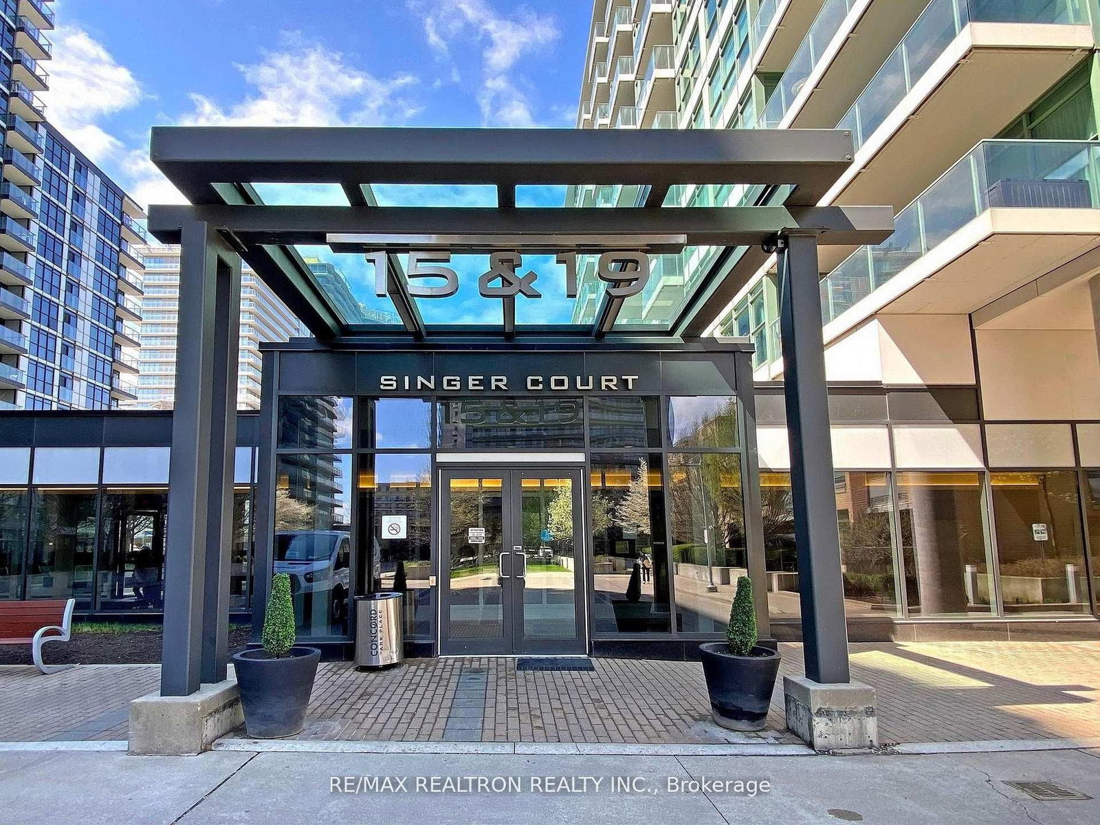 Ph06-15 Singer Court, Toronto, ON, photo 2