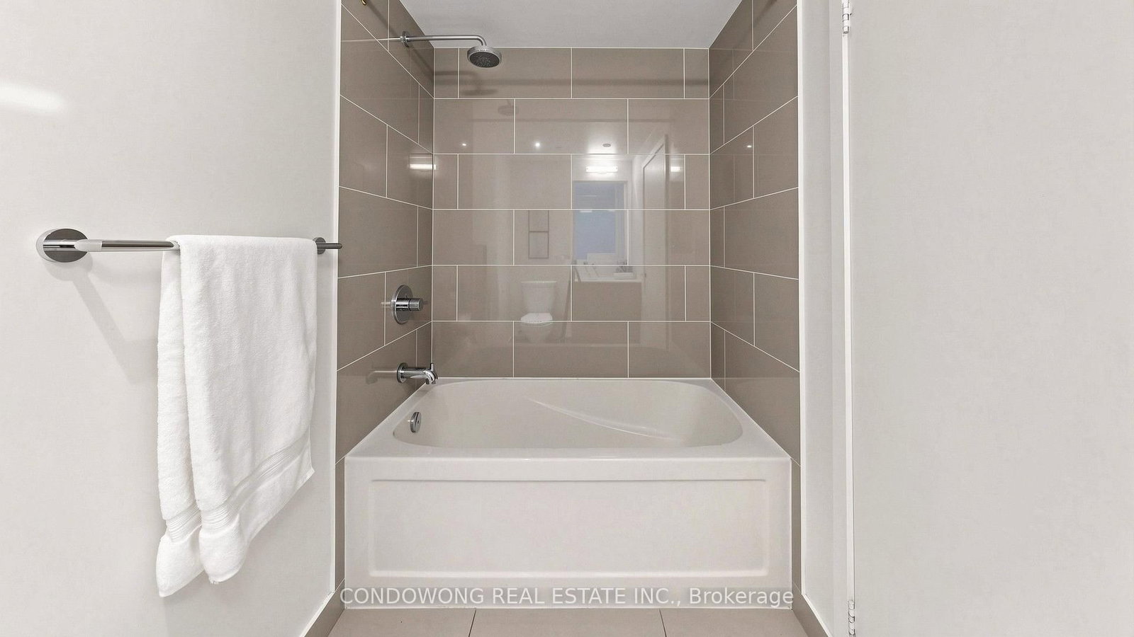 100 Harbour Street • #4905 • Toronto, ON photo 20