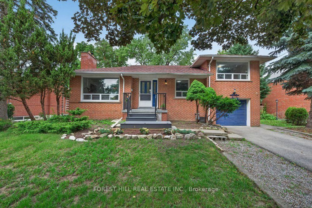 36 Fleetwell Court - Detached in Willowdale West