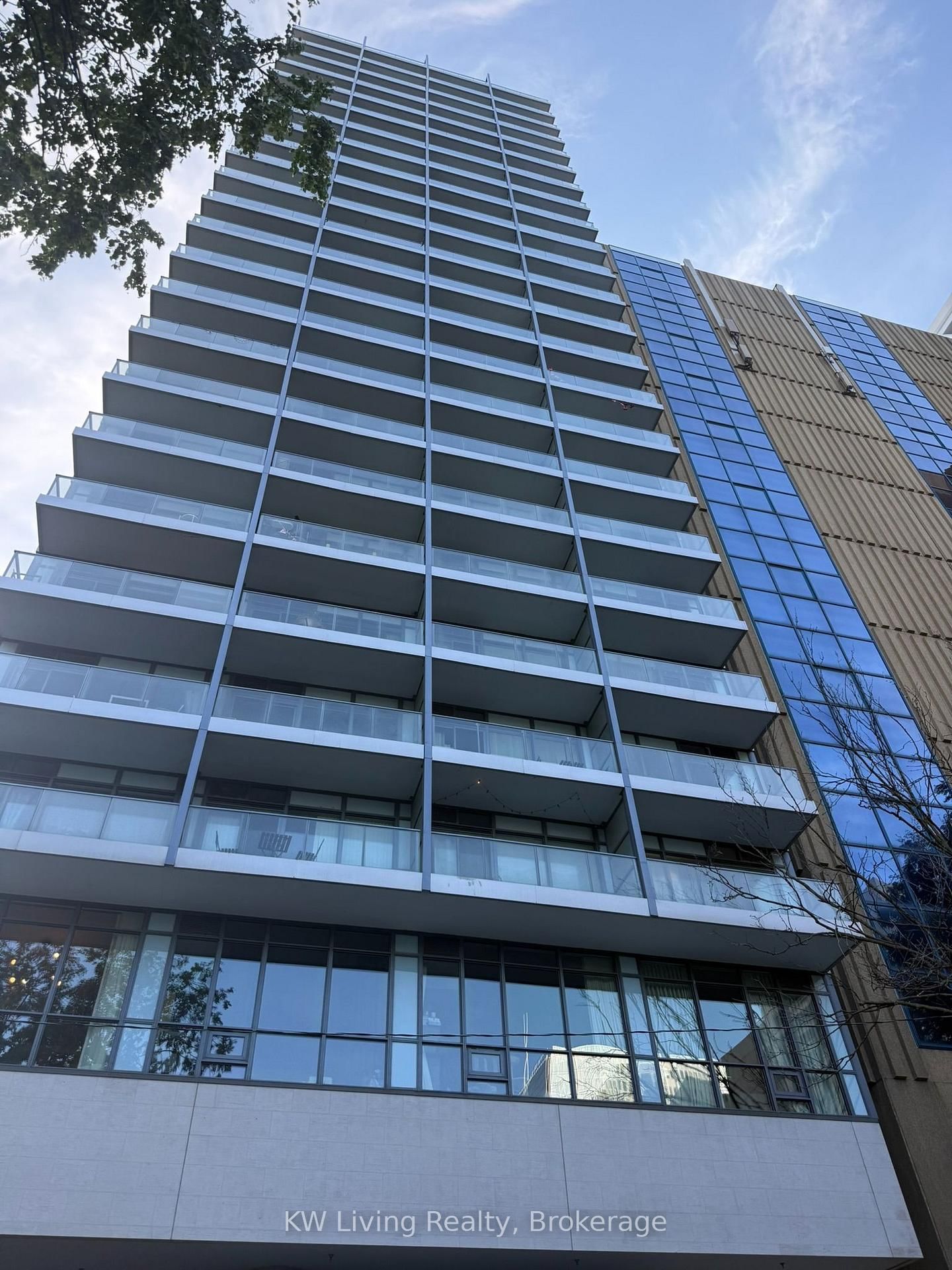 Condo for lease at 2009-210 Simcoe Street, Toronto, Ontario, M5T 0A9 - Kensington-Chinatown - MLS: C13540510