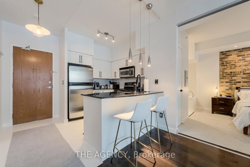 home for lease on 208-219 Fort York Boulevard