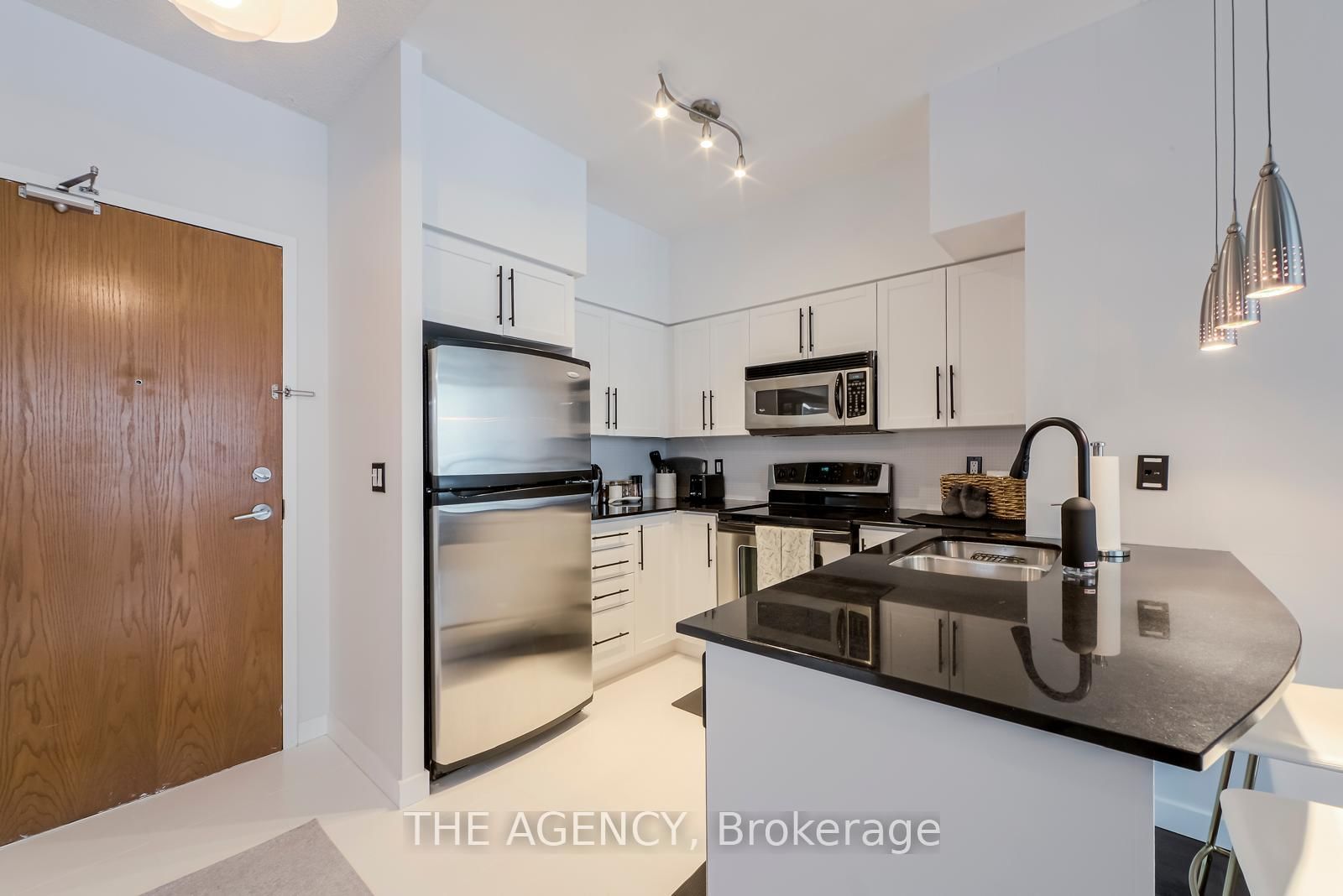 208-219 Fort York Boulevard, Toronto, ON, photo 3