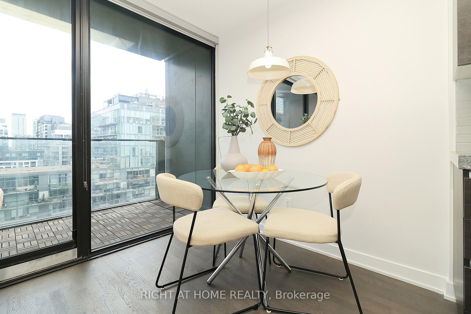 629 W King Street • #1112 • Toronto, ON photo 7