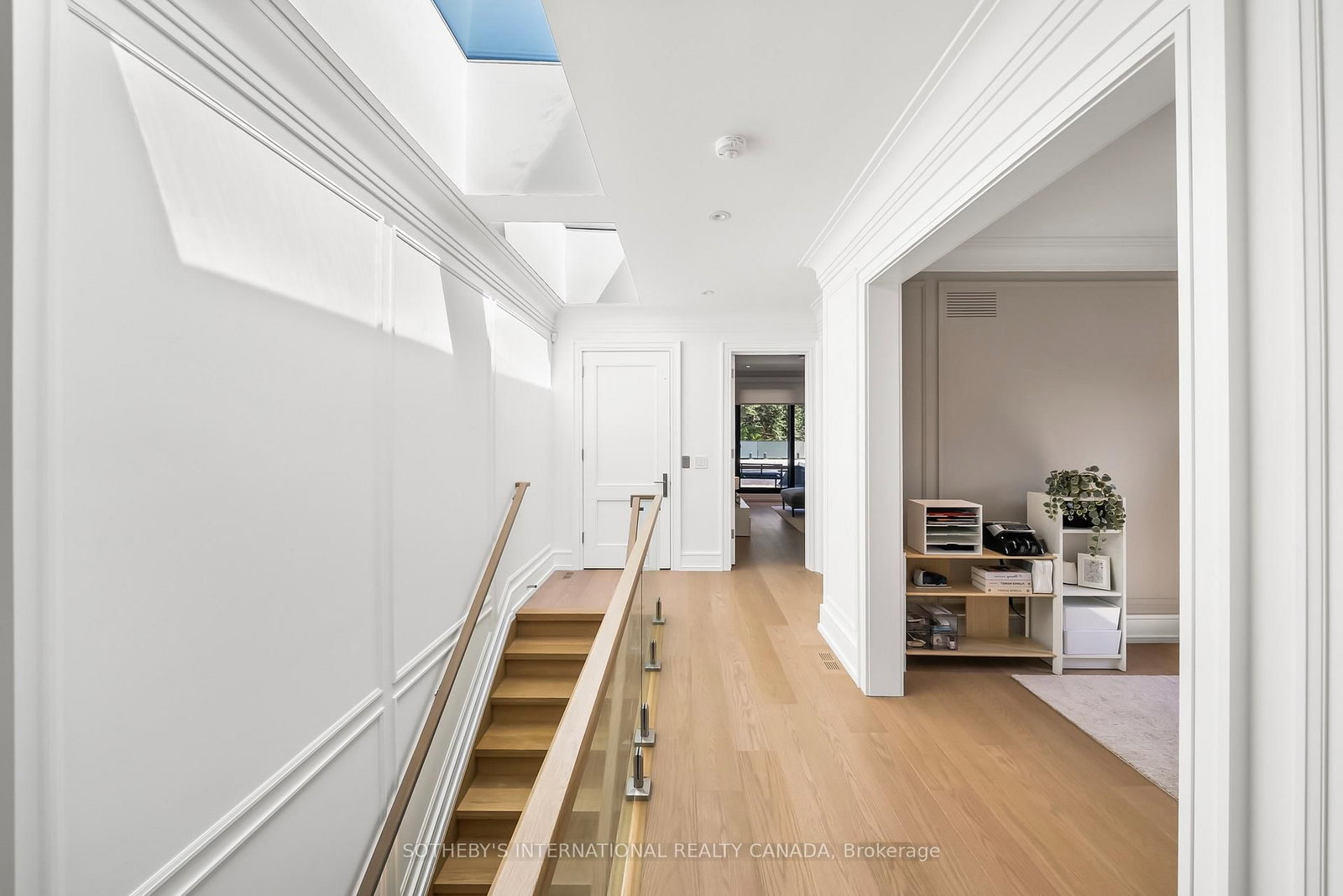 734 Avenue Road • Toronto, ON photo 27