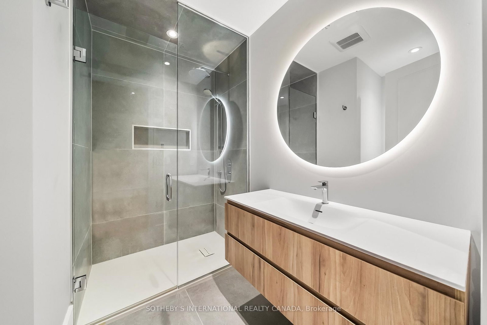734 Avenue Road • Toronto, ON photo 36