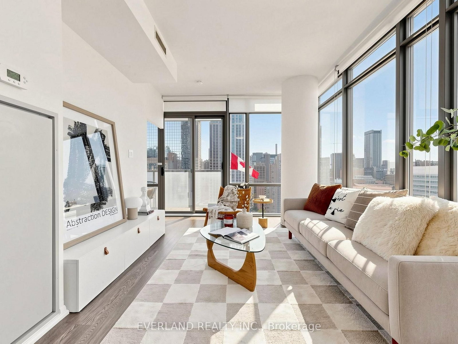 2303-38 Grenville Street, Toronto, ON, photo 2