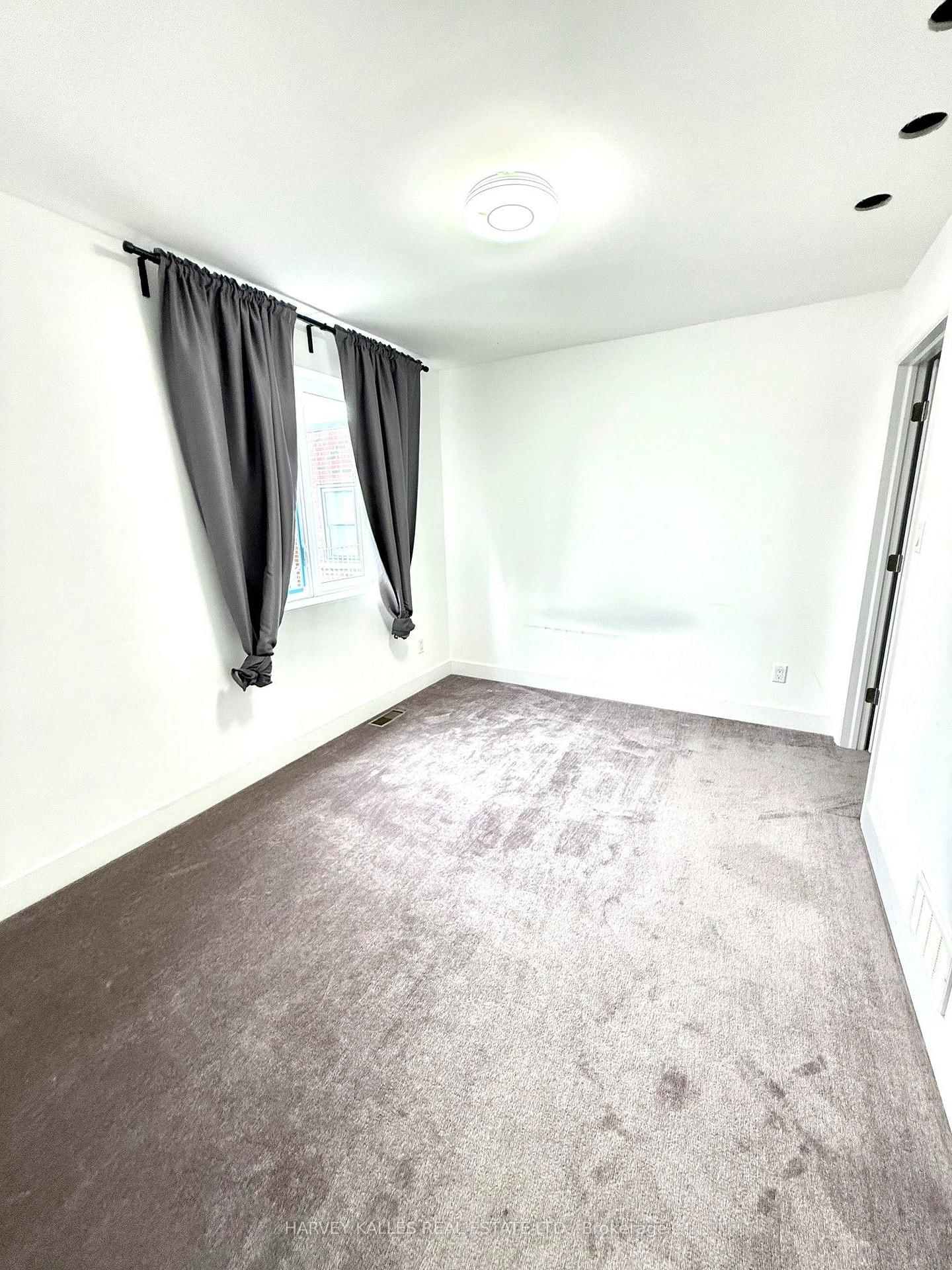 Unit B-427 Vaughan Road, Toronto, ON, photo 4