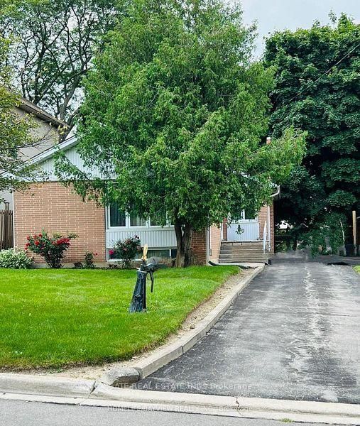 home for lease on BSMT-29 Caronport Crescent