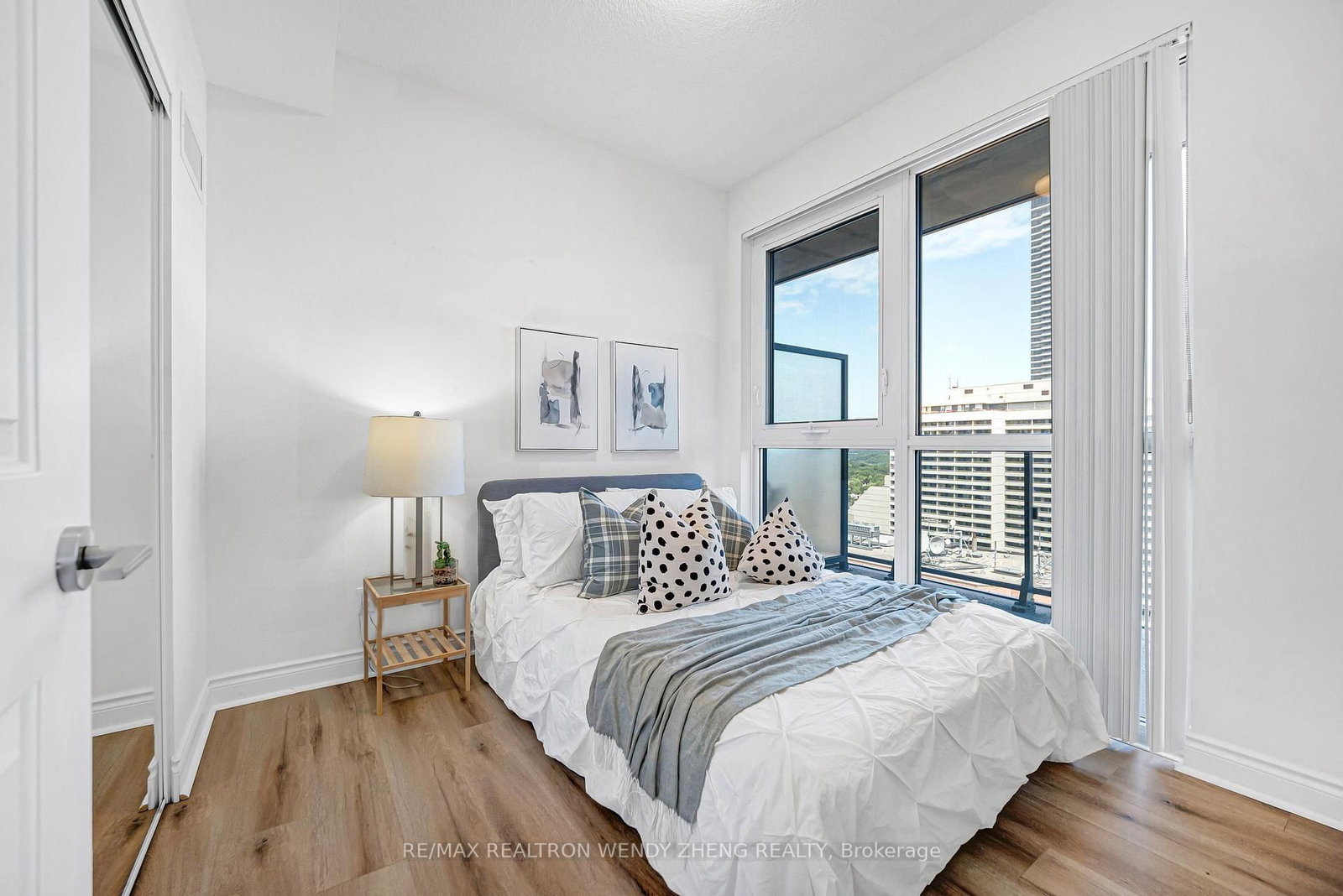 28 Ted Rogers Way • #2402 • Toronto, ON photo 27