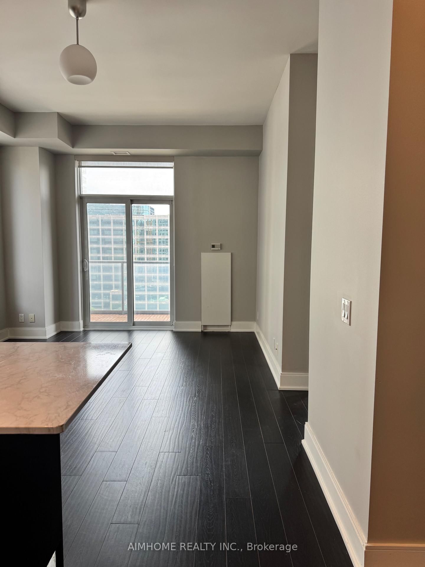 21 Balmuto Street • #1801 • Toronto, ON photo 12