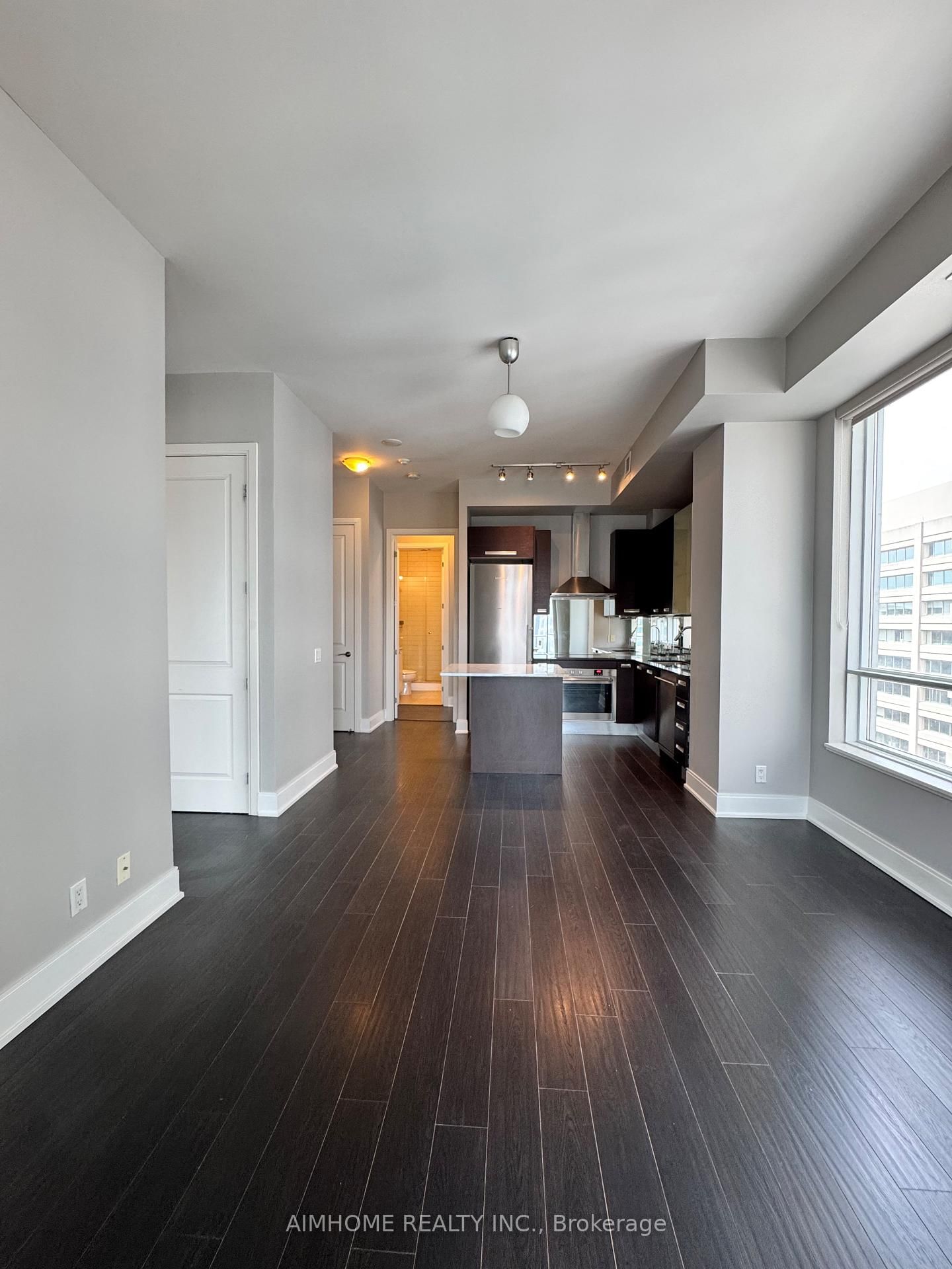 21 Balmuto Street • #1801 • Toronto, ON photo 18
