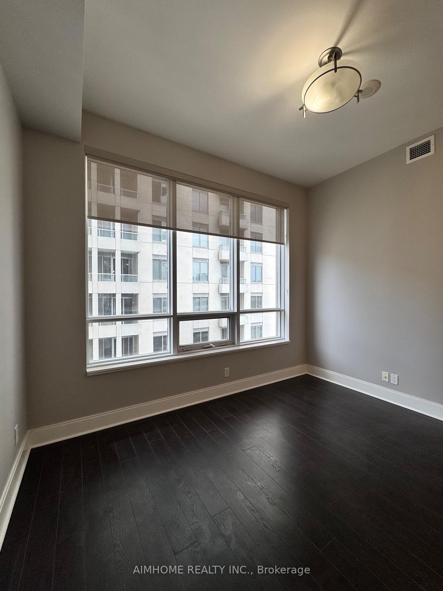 21 Balmuto Street • #1801 • Toronto, ON photo 23