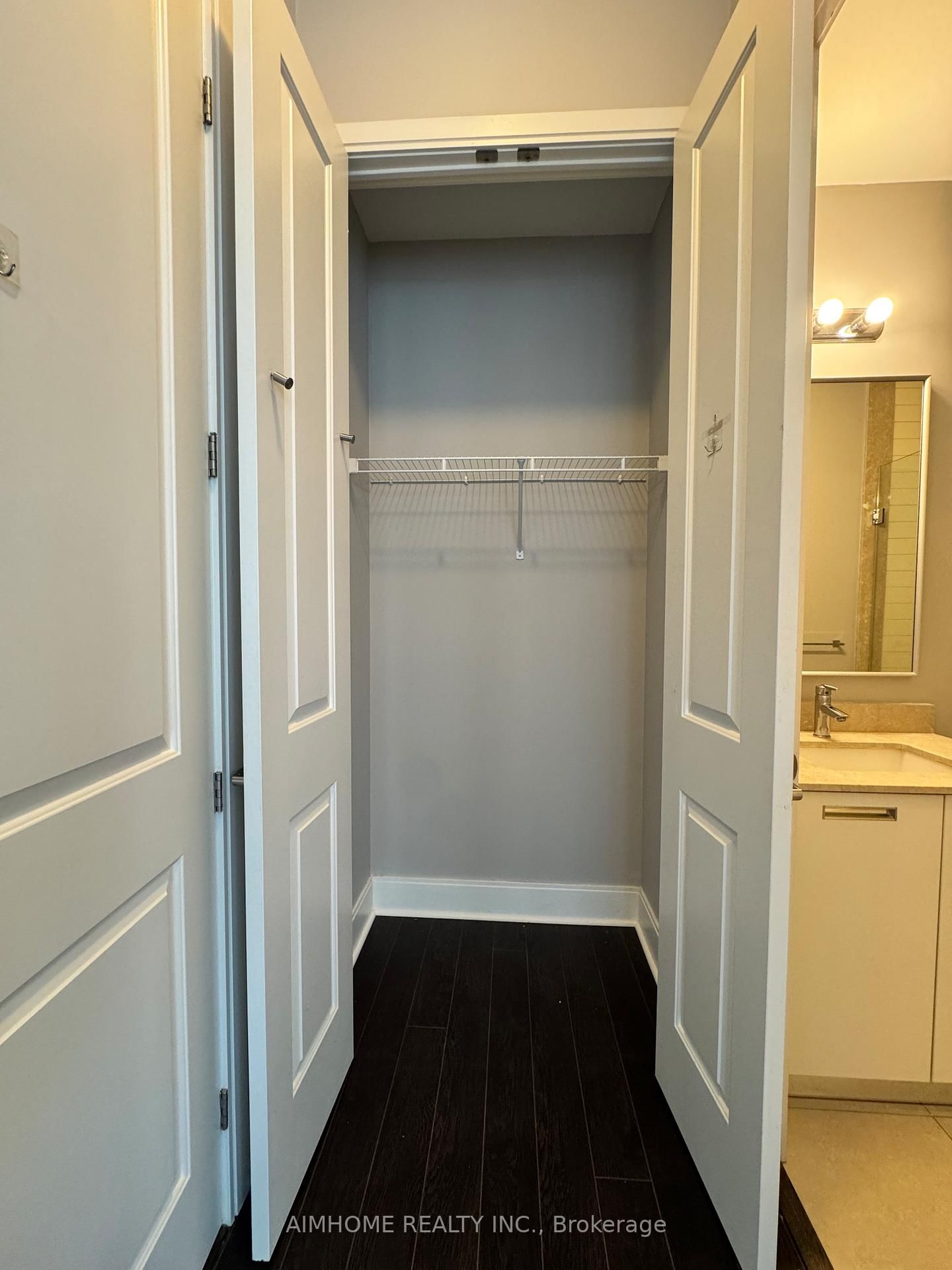 21 Balmuto Street • #1801 • Toronto, ON photo 26