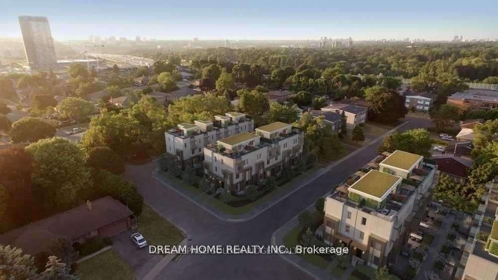 2-18 Greenbriar Road, Toronto, ON