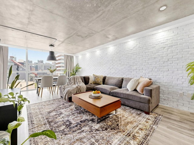 1603 - 705 King Street W