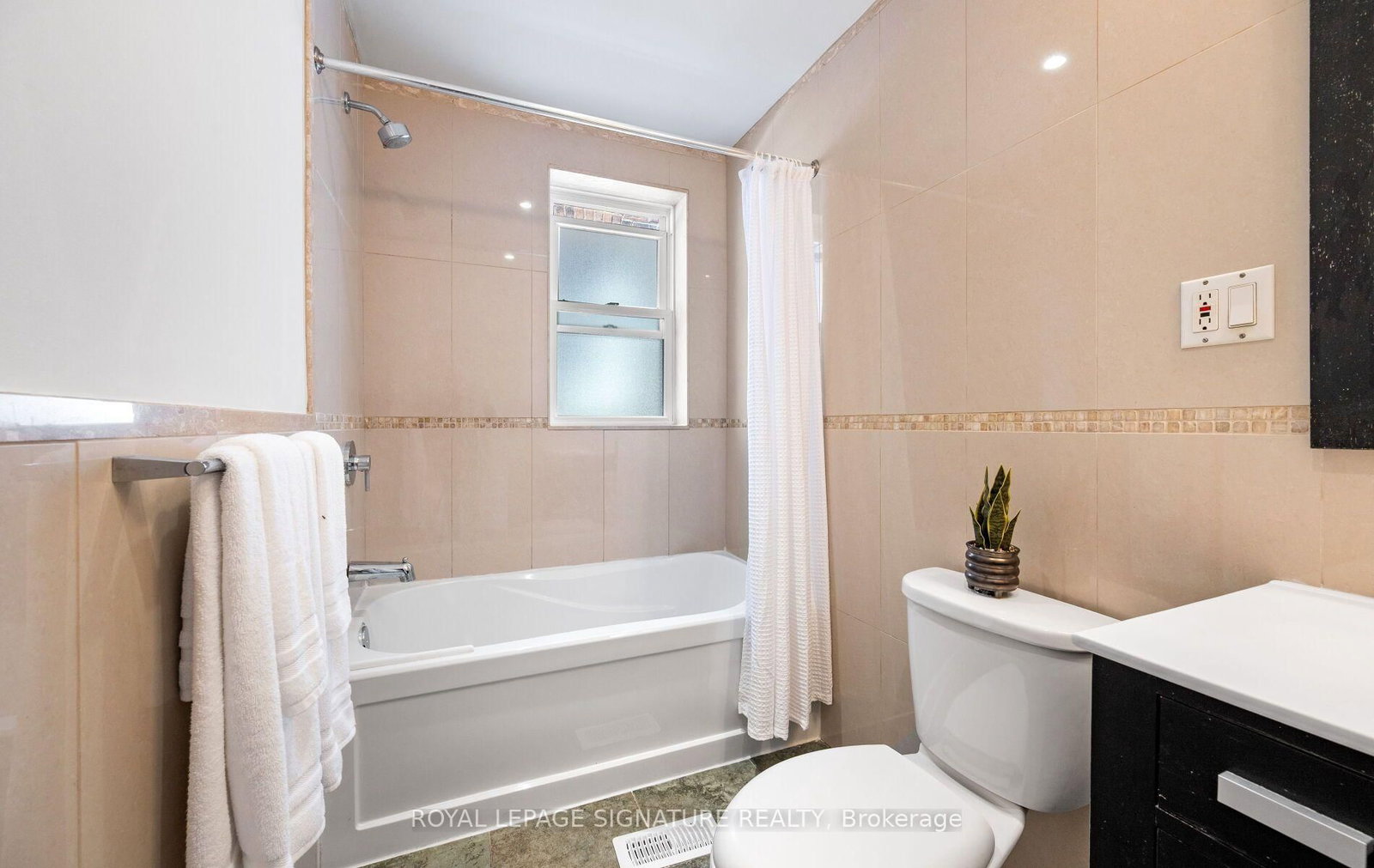 222 Melita Avenue • Toronto, ON photo 18