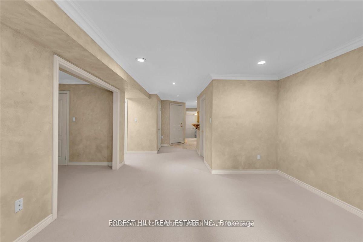 313 Broadway Avenue • Toronto, ON photo 39