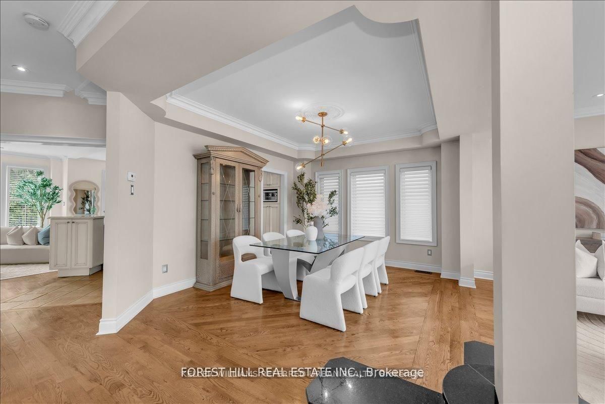 313 Broadway Avenue • Toronto, ON photo 6