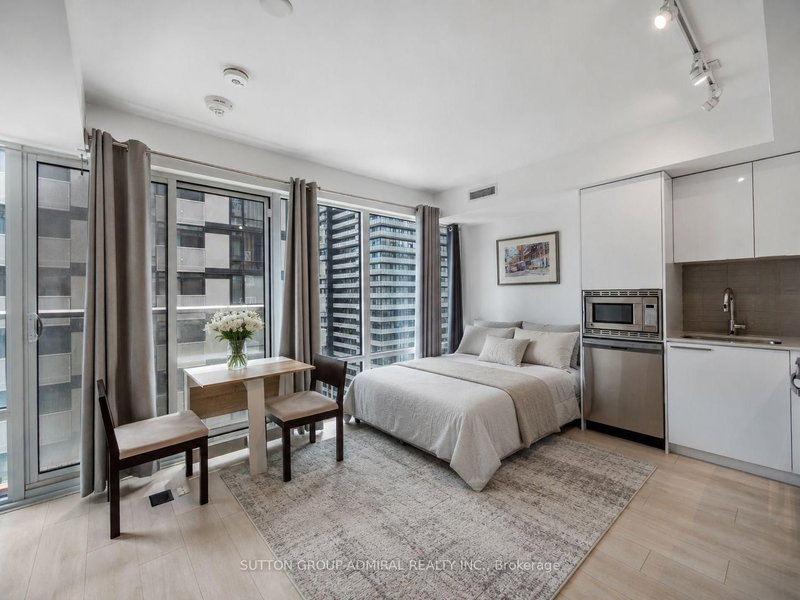 1404 - 18 Maitland Terrace