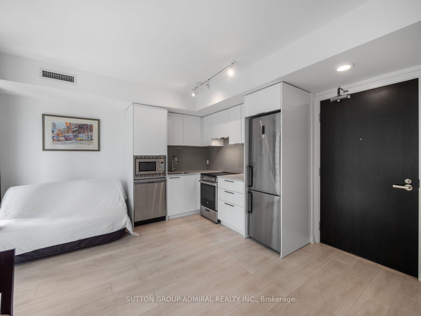 18 Maitland Terrace • #1404 • Toronto, ON photo 5