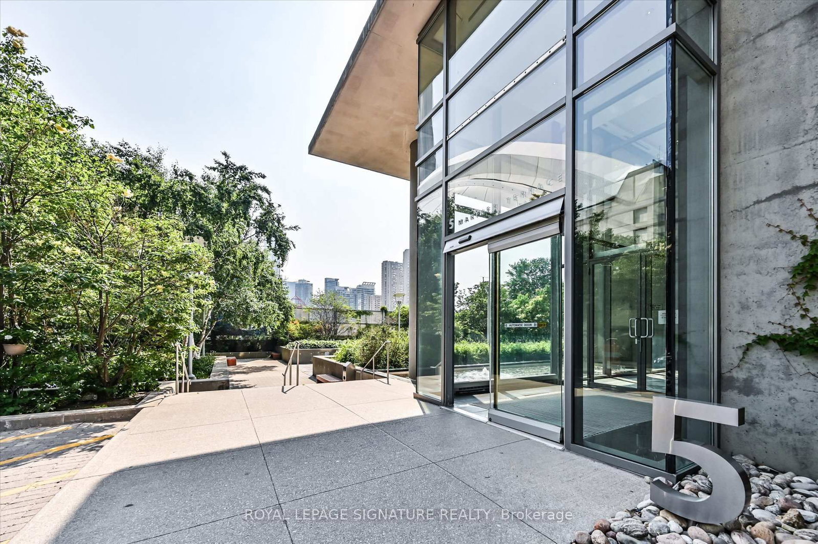 1102-5 Mariner Terrace, Toronto, ON, photo 2