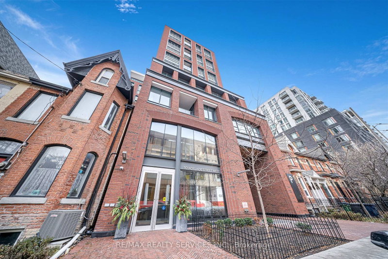 home for lease on 1404-501 Adelaide Street W