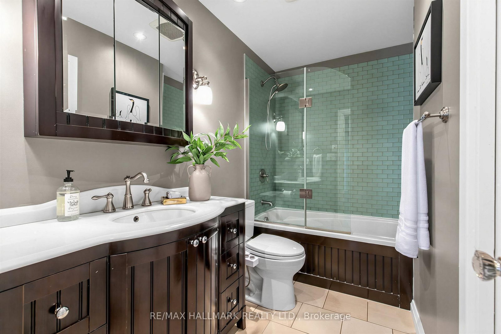 26 Mcnairn Avenue • Toronto, ON photo 17