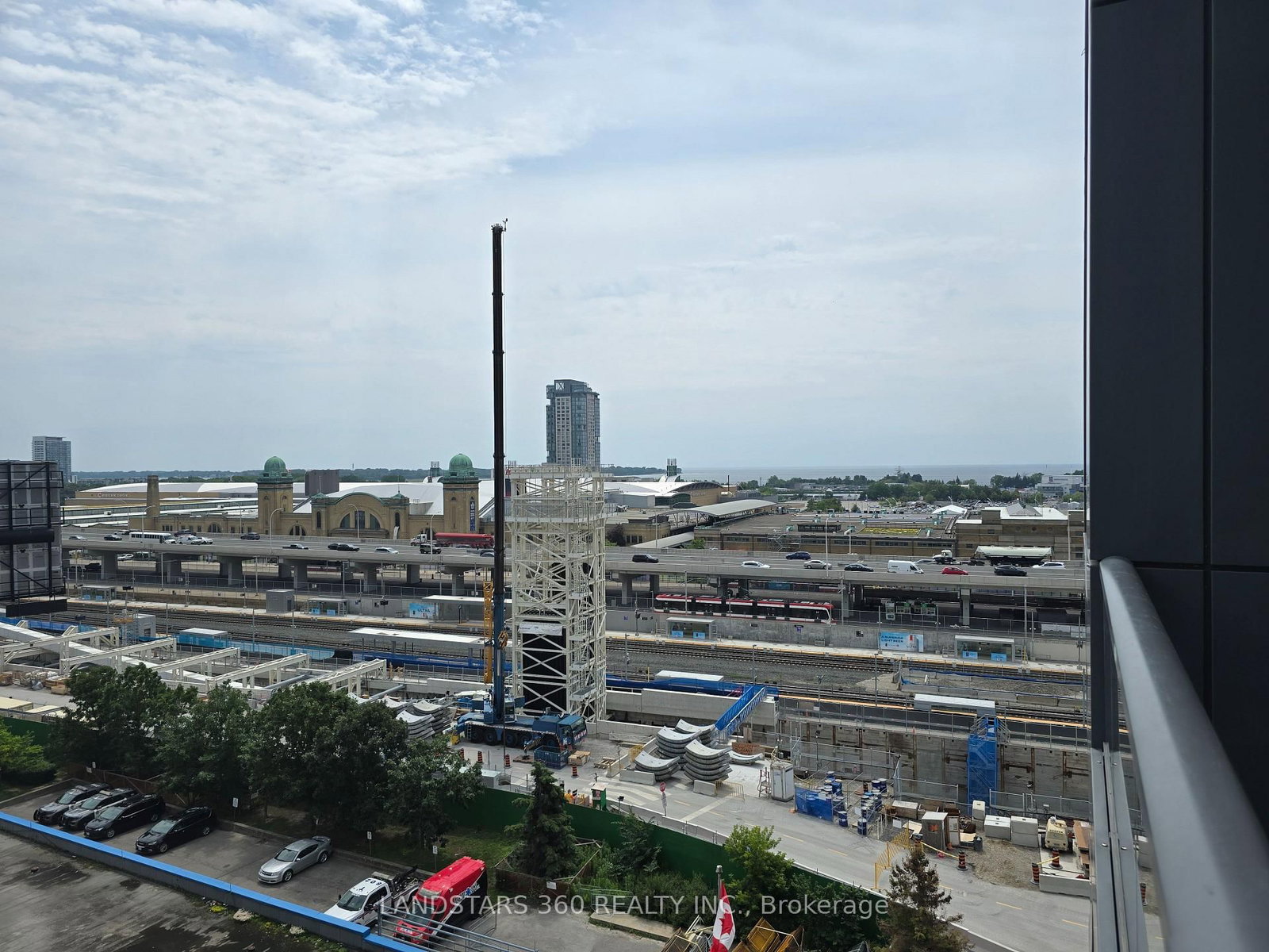 Condo leased at 635-5 Hanna Avenue, Toronto, Ontario, M6K 0B3 - Niagara - MLS: C13544062