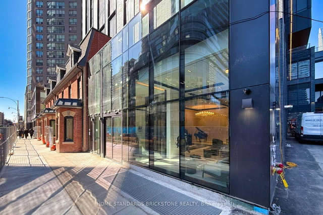 1911 - 8 Wellesley Street W