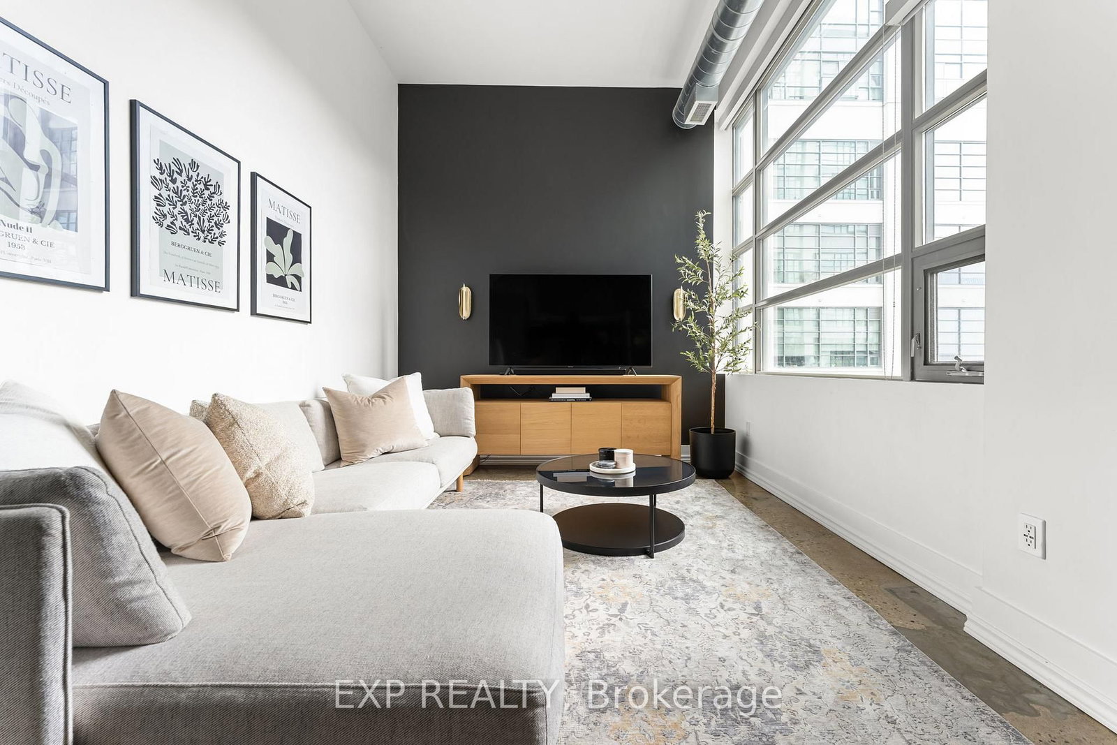 637 Lake Shore Boulevard W • #301 • Toronto, ON photo 6