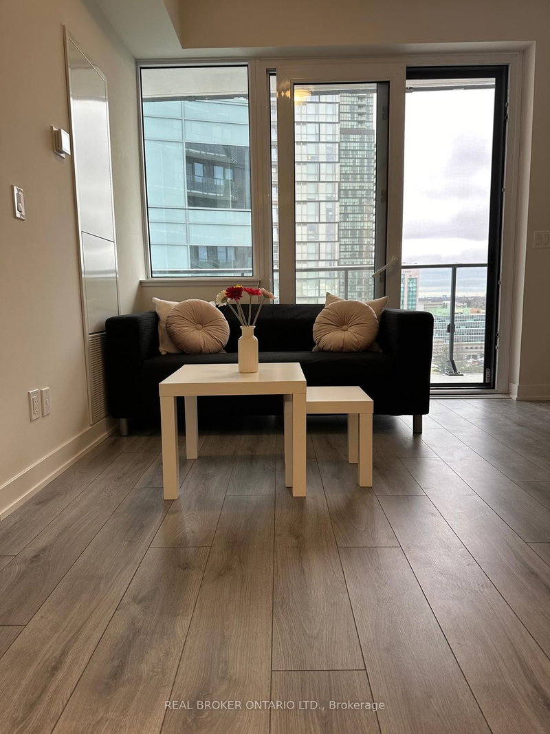 home for lease on 1103-15 Ellerslie Avenue