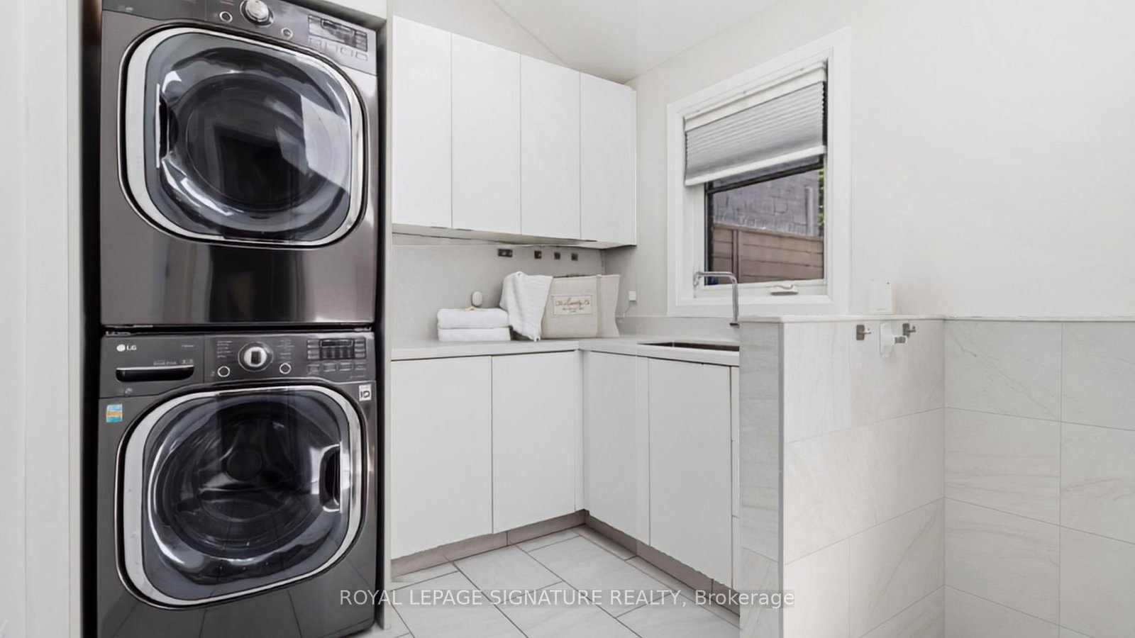 204 Richview Avenue • Toronto, ON photo 39