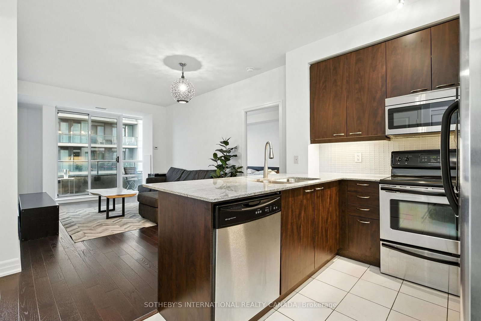 502-500 St Clair Avenue, Toronto, ON