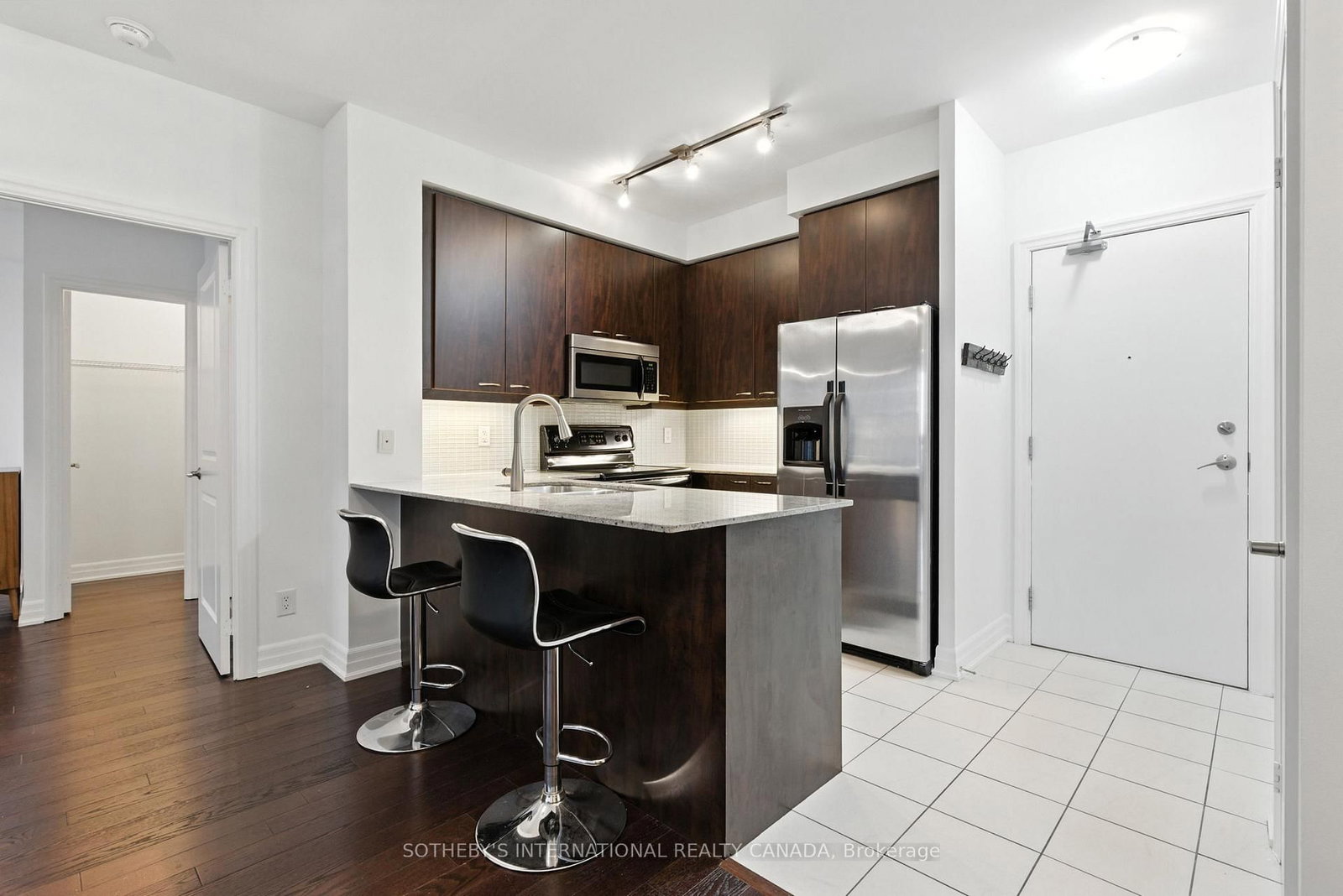 502-500 St Clair Avenue, Toronto, ON, photo 3