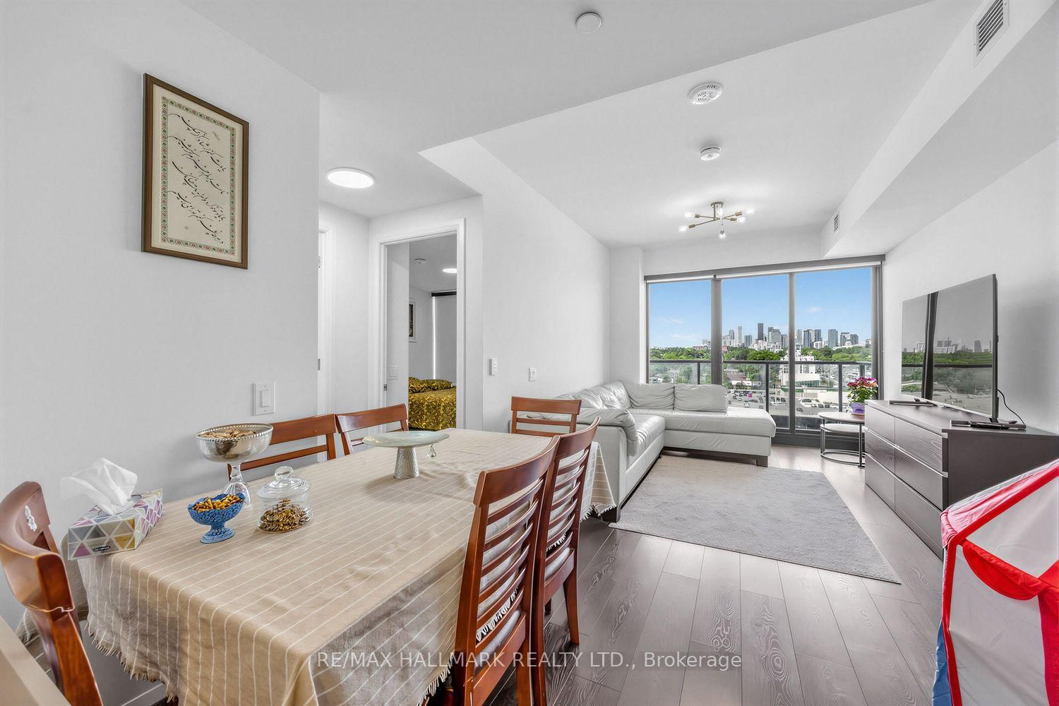Condo for lease at 902-33 Frederick Todd Way, Toronto, Ontario, M1S 2K2 - Thorncliffe Park - MLS: C13545708