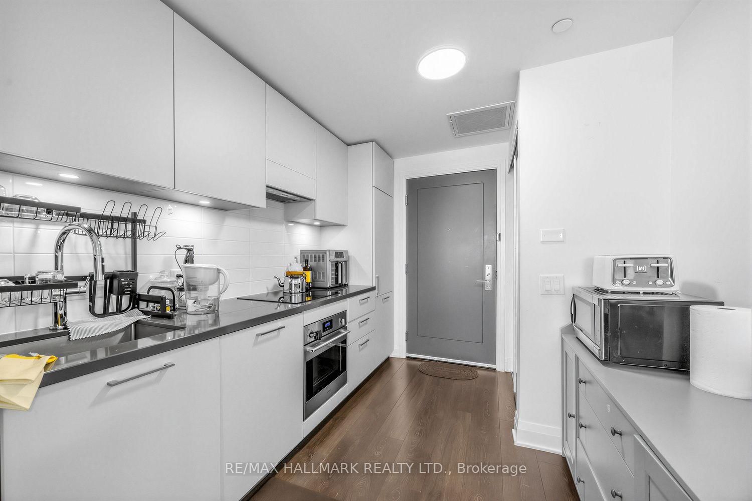 Condo for lease at 902-33 Frederick Todd Way, Toronto, Ontario, M1S 2K2 - Thorncliffe Park - MLS: C13545708