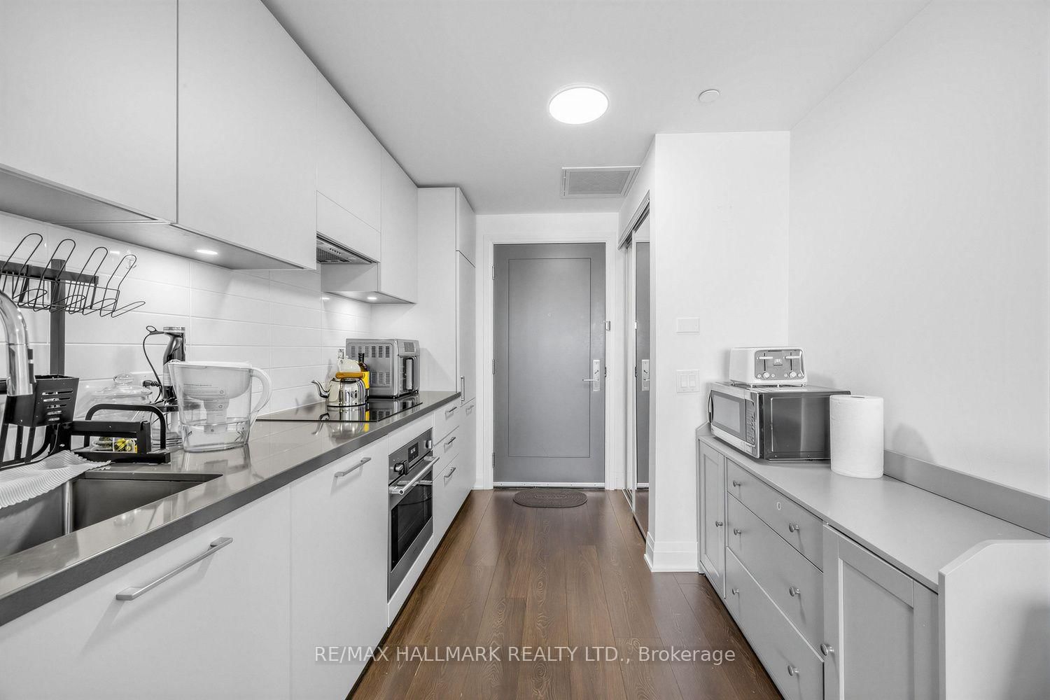 Condo for lease at 902-33 Frederick Todd Way, Toronto, Ontario, M1S 2K2 - Thorncliffe Park - MLS: C13545708