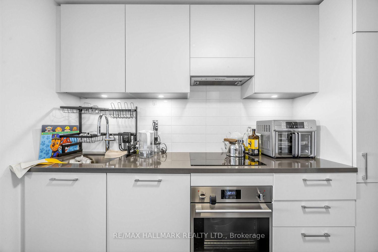 Condo for lease at 902-33 Frederick Todd Way, Toronto, Ontario, M1S 2K2 - Thorncliffe Park - MLS: C13545708