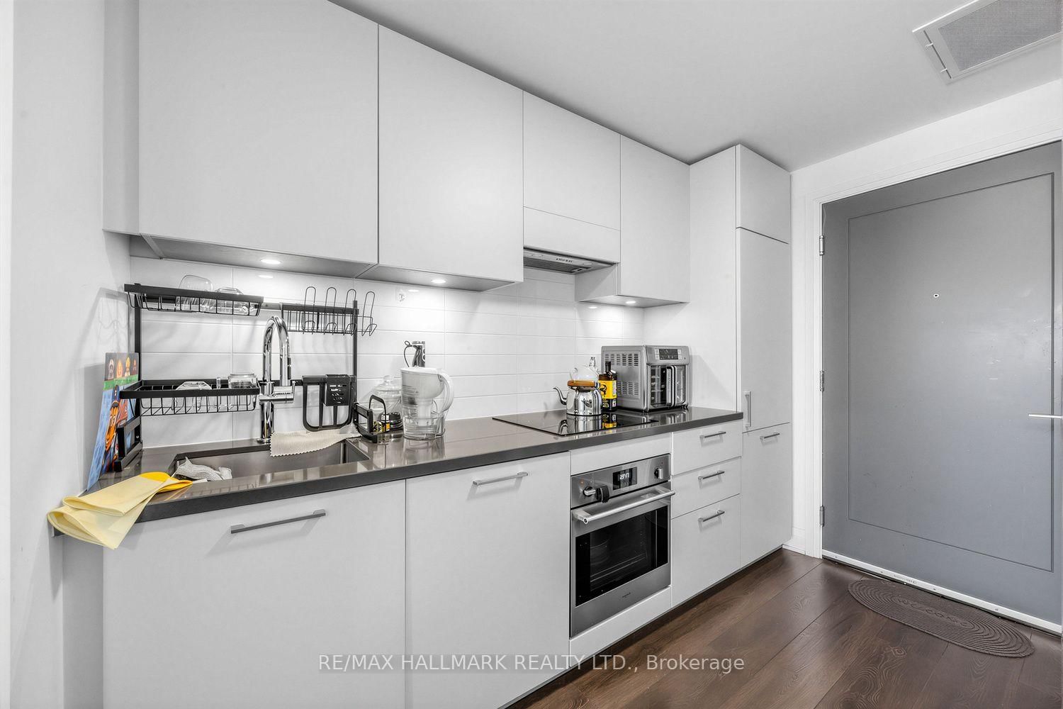 Condo for lease at 902-33 Frederick Todd Way, Toronto, Ontario, M1S 2K2 - Thorncliffe Park - MLS: C13545708