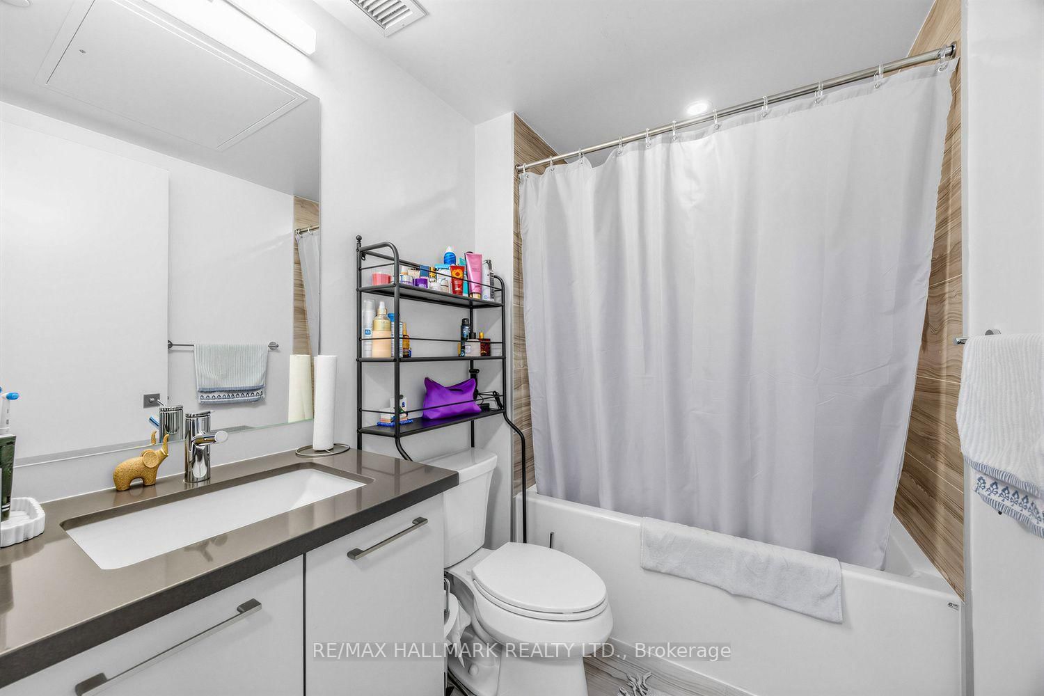 Condo for lease at 902-33 Frederick Todd Way, Toronto, Ontario, M1S 2K2 - Thorncliffe Park - MLS: C13545708