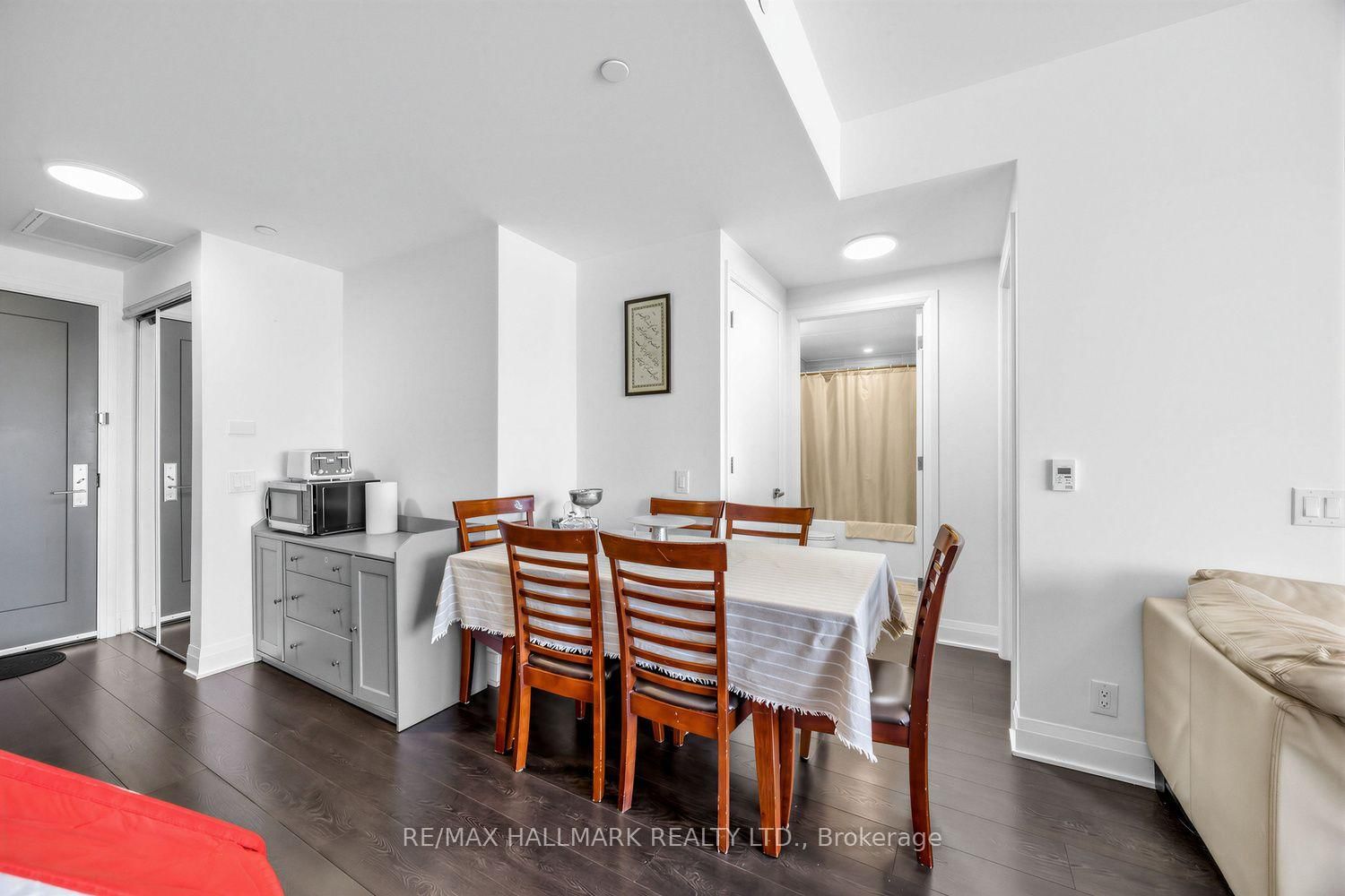 Condo for lease at 902-33 Frederick Todd Way, Toronto, Ontario, M1S 2K2 - Thorncliffe Park - MLS: C13545708