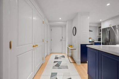 Unit 401 — 225 Davenport Road — photo 2