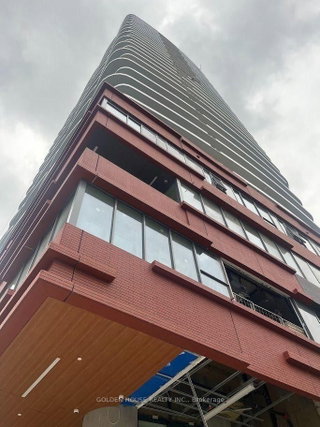 605 - 280 Dundas Street W