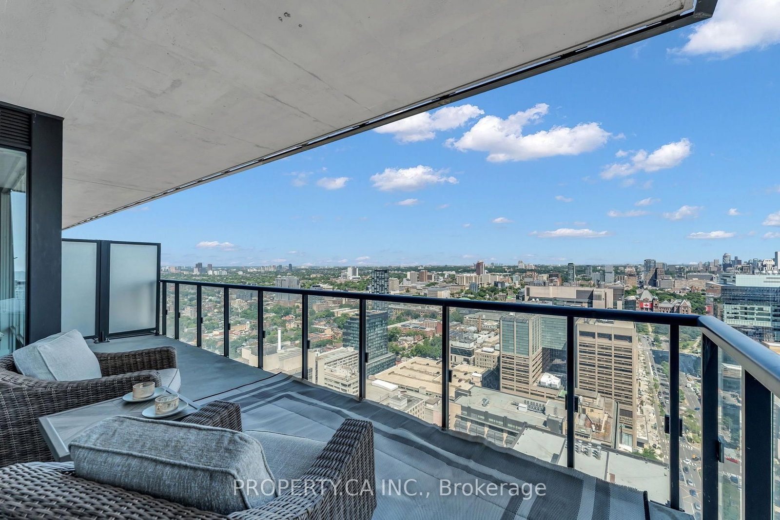 488 University Avenue • #3002 • Toronto, ON photo 21