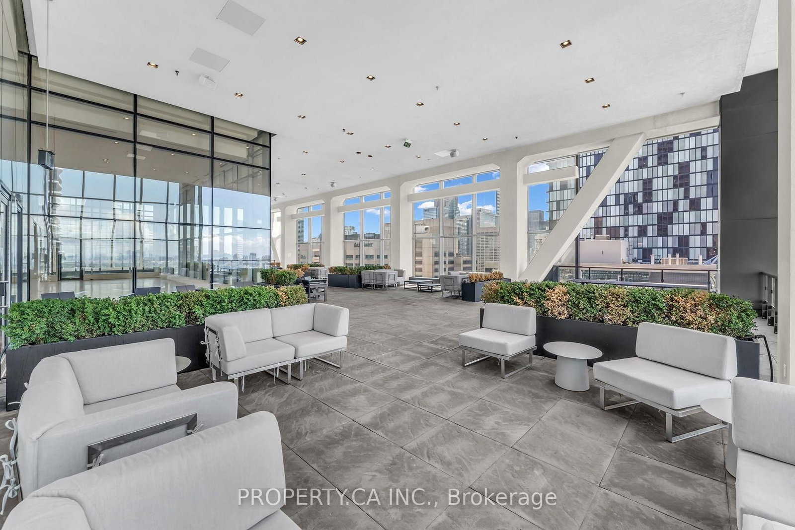 488 University Avenue • #3002 • Toronto, ON photo 34